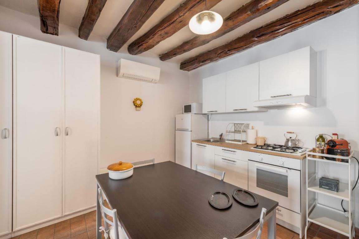 Remy Apartment كالياري المظهر الخارجي الصورة
