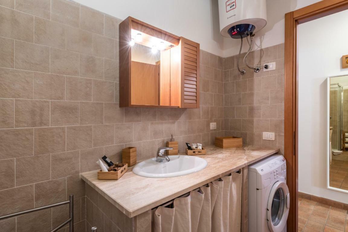 Remy Apartment كالياري المظهر الخارجي الصورة